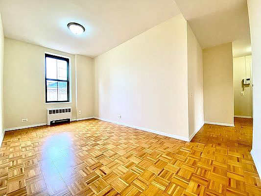 4th image of 501 E 78th St APT 6H