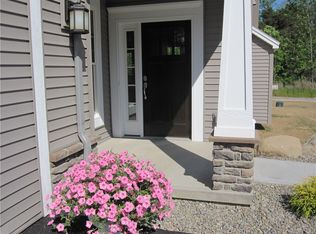 33 Coghlan Ln #16, Perinton, NY 14450