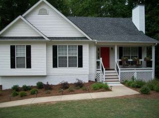 153 Line Creek Cir, Sharpsburg, GA 30277