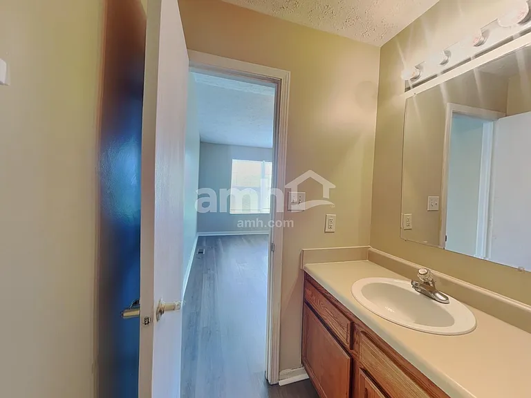 6763 Wimbledon Dr — Photo 12