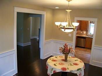 3rd image of 28 Greenbriar Ln