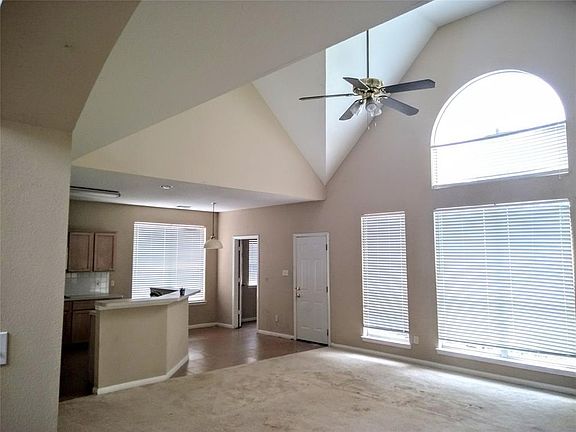 5th image of 15315 Flemington Ave