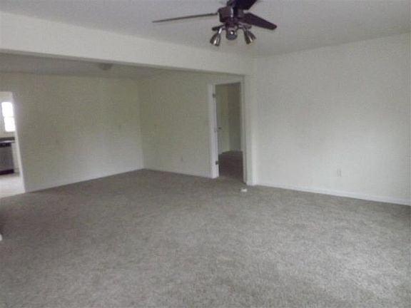 2nd image of 125 W Main St