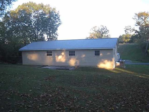 2nd image of 2310 Broomfield Rd SE