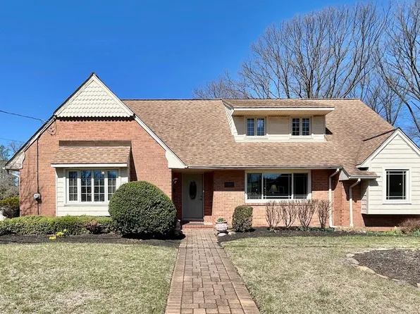 1001 Yurcisin St, Roebling, NJ 08554