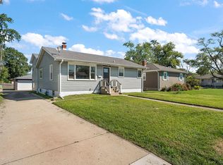 114 E Glen Park Ave, Griffith, IN 46319