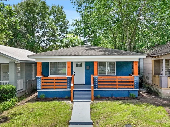 611 E Waldburg Street, Savannah, GA 31401