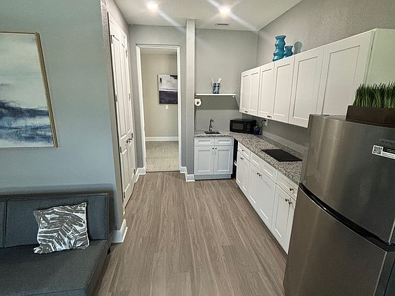 3rd image of 20415 Majestic St #B