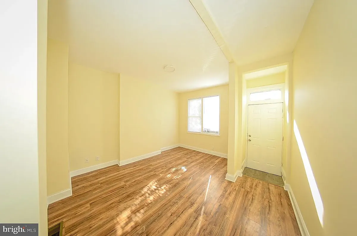 Living Room - 1501 N Carey St