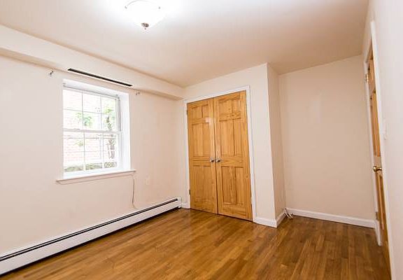 4th image of 2319 23rd Ave