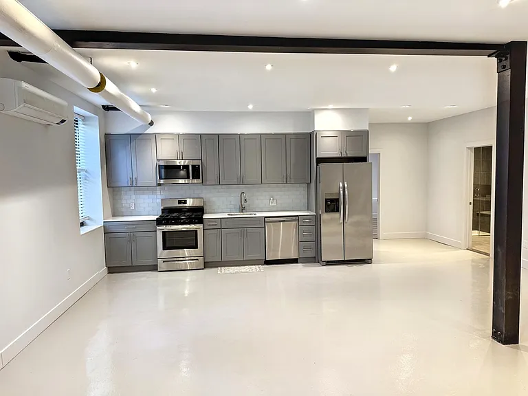 24-34 28th St #1B — Photo 4
