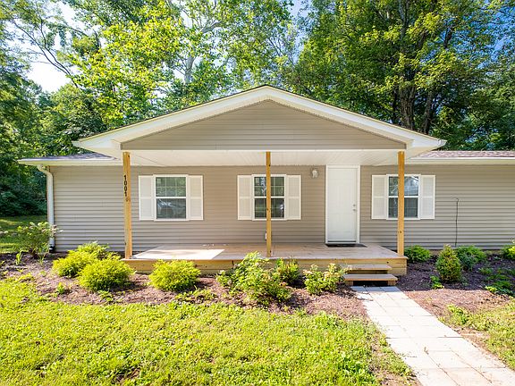 2nd image of 1001 Ginger Pl