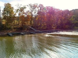 45 Weekend Ln, Murray, KY 42071