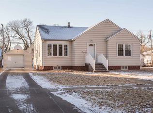 1809 9th St, Columbus, NE 68601