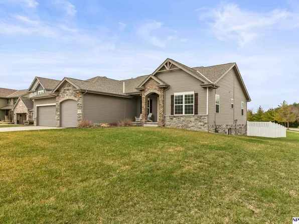 7601 N 156th Ave, Bennington, NE 68007
