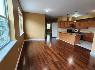 25 Cottage St #U2, Newark, NJ 07102