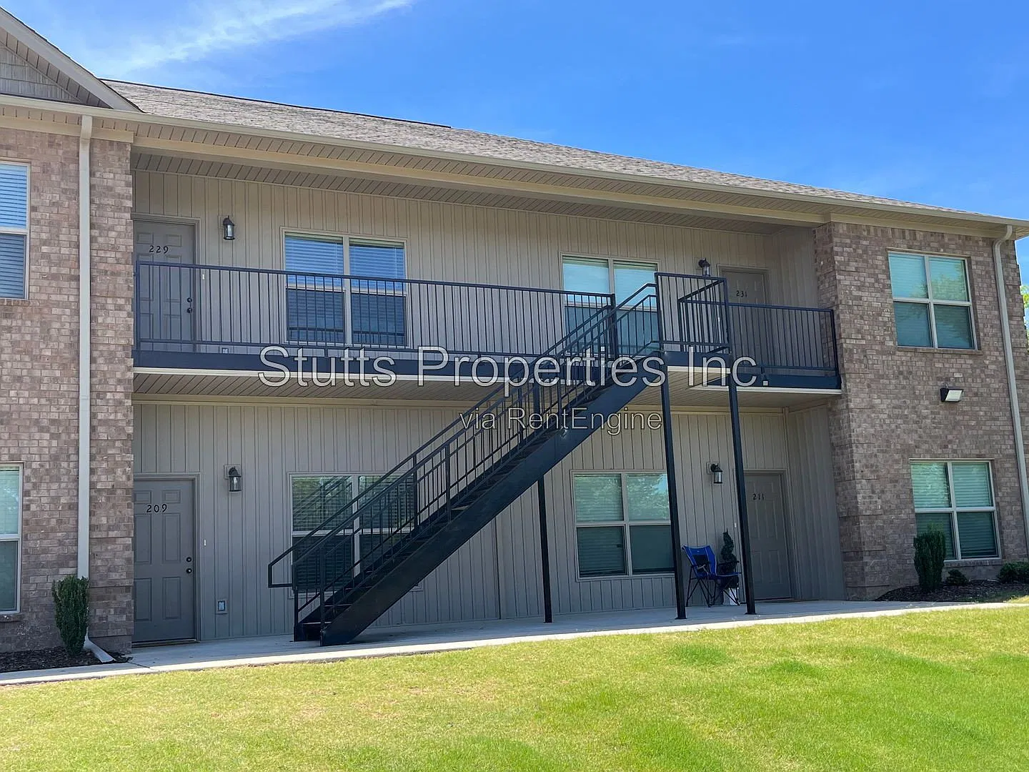 2 bed, 2.0 bath, $995 — Photo 2