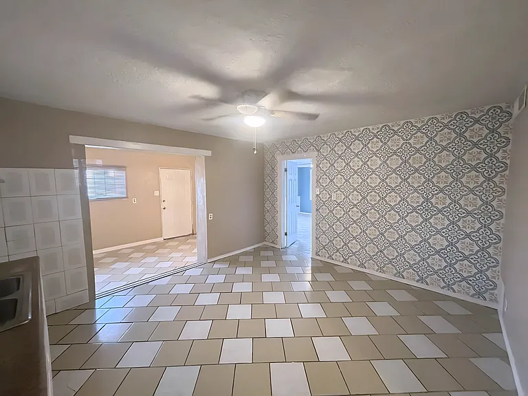 71 N Boone St #1 — Photo 14