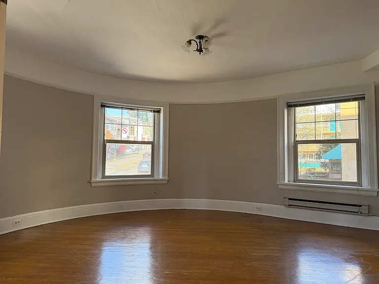 Sherwood Apartments — Photo 19