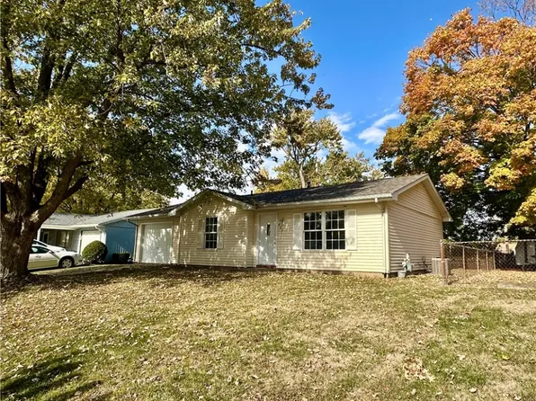 903 W Crawford St, Paris, IL 61944