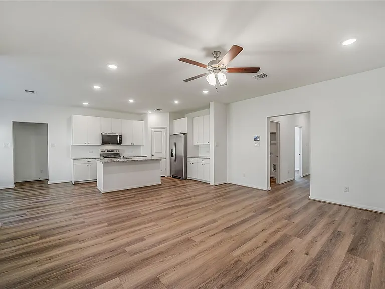 11931 Pondwood Dr — Photo 5