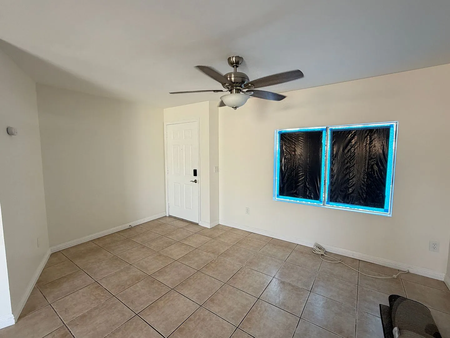 Newly Refreshed 3 bedroom in Moreno Valley — Photo 4