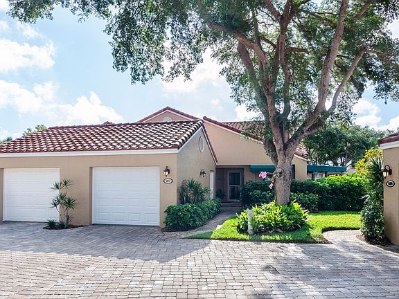 3rd image of 507 Beachwalk Cir