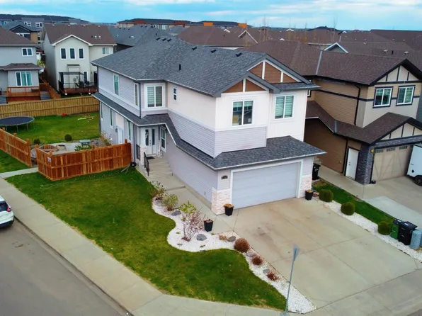5788 175b Ave NW, Edmonton, AB T5Y 0V2