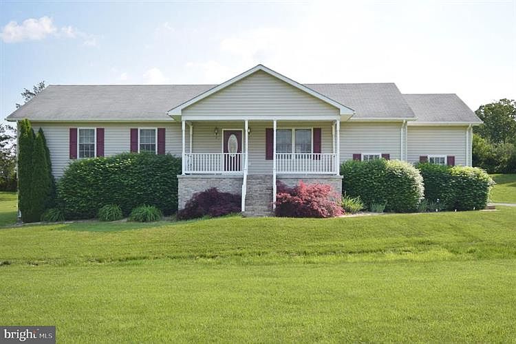 1st image of 226 Barnett Dr