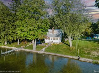 4001 Burnet Rd, Commerce Township, MI 48382