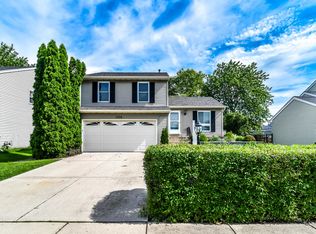 1208 Woodland Heights Blvd, Streamwood, IL
