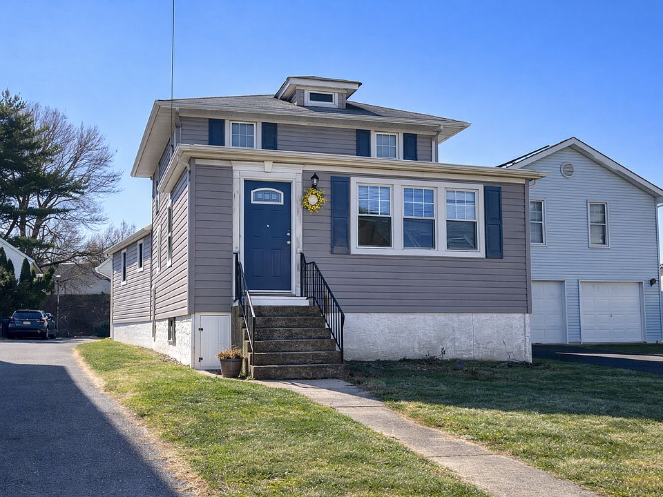 1st image of 242 Bellevue Ave