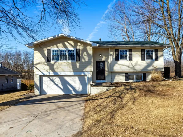 503 N Bush St, Reynolds, IL 61279