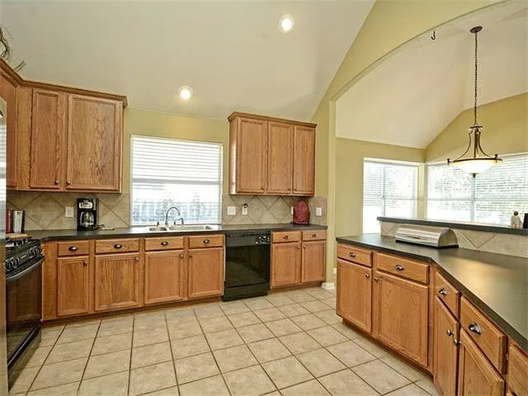 4013 Galena Hills Dr — Photo 8