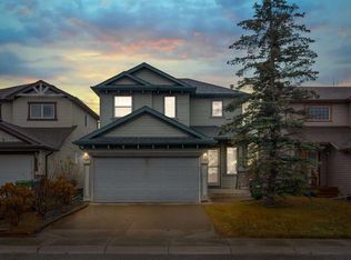 172 NW Covehaven Rd NE, Calgary, AB T3K 5W7