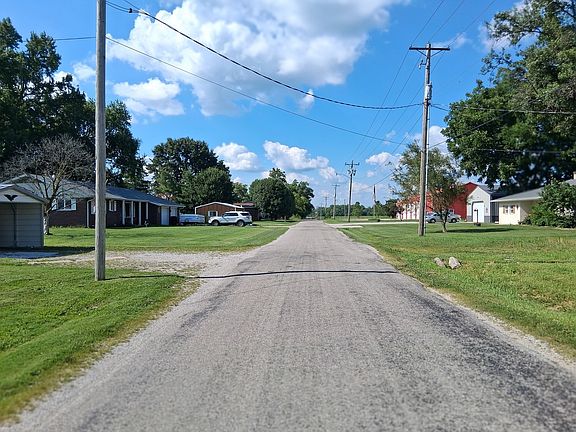 4th image of 104 N 7th St