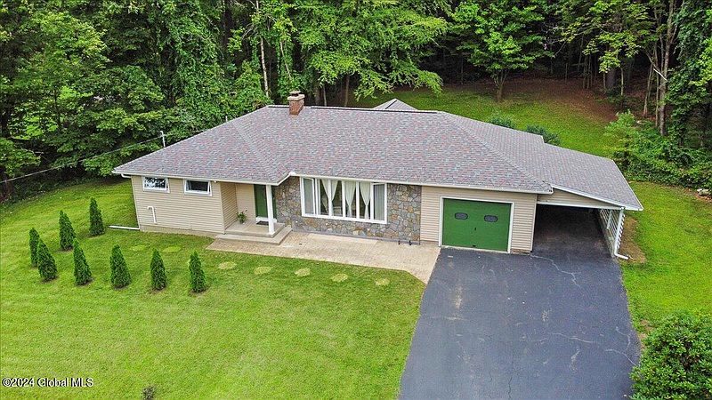 2nd image of 1285 Ridge Road