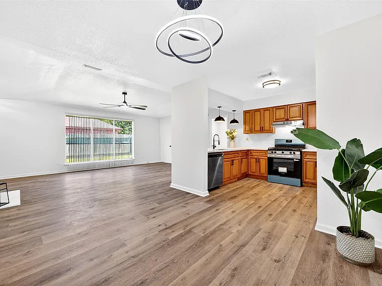 8618 Van Hut Ln — Photo 18