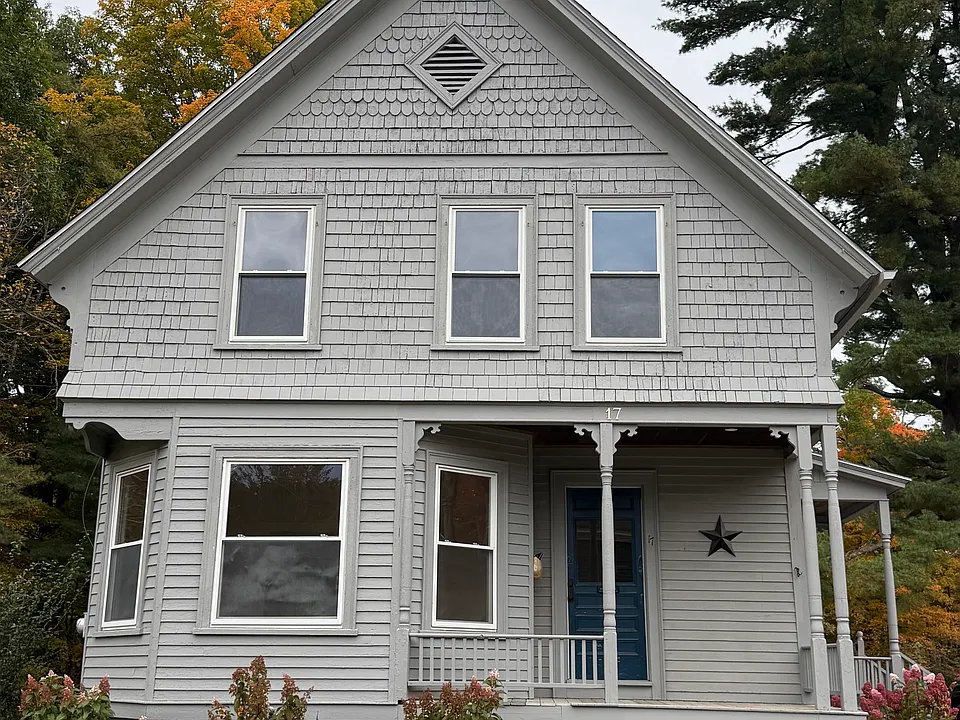 17 Clarke St