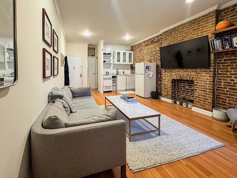 71 Pineapple St #A1 — Photo 4