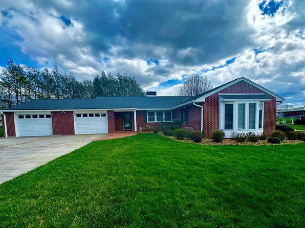 103 Dogwood Dr, Marion, VA 24354