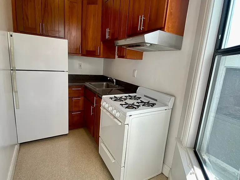 449 Filbert St #4 — Photo 8