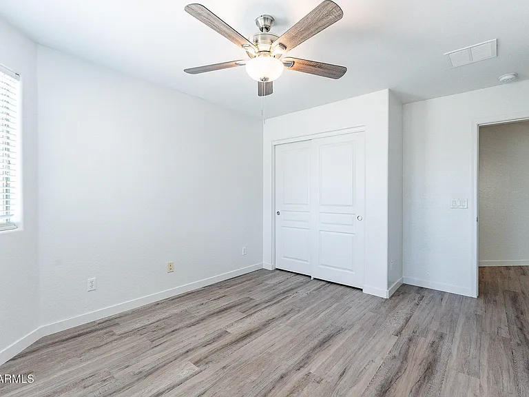 24866 W Huntington Dr — Photo 34