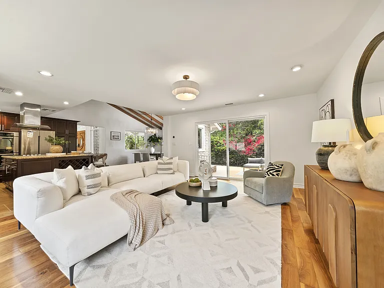 3160 Sepulveda Blvd — Photo 21