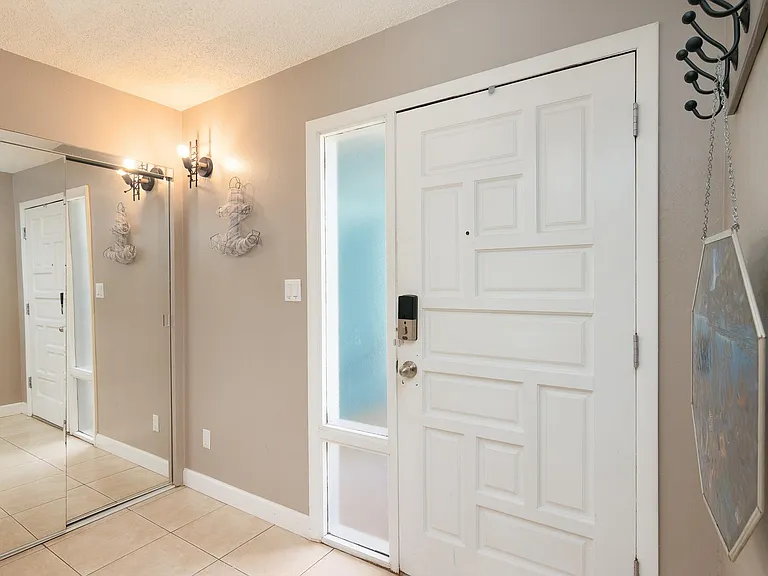 12080 Capri Cir S #101 — Photo 4