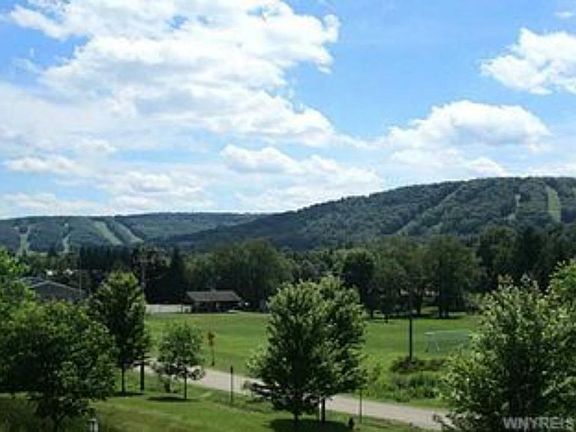 2nd image of 8 Mountain View Dr