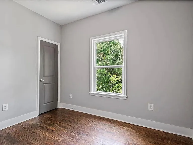 1005 Birch St SW — Photo 20