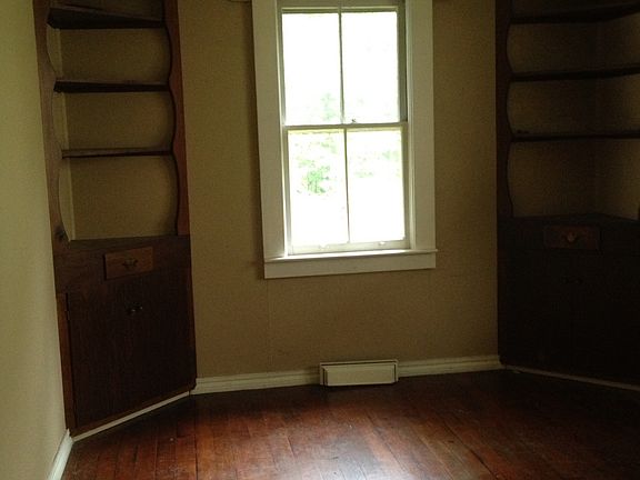 2nd bedroom/dining room