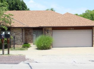 911 Sombart Rd, Boonville, MO 65233