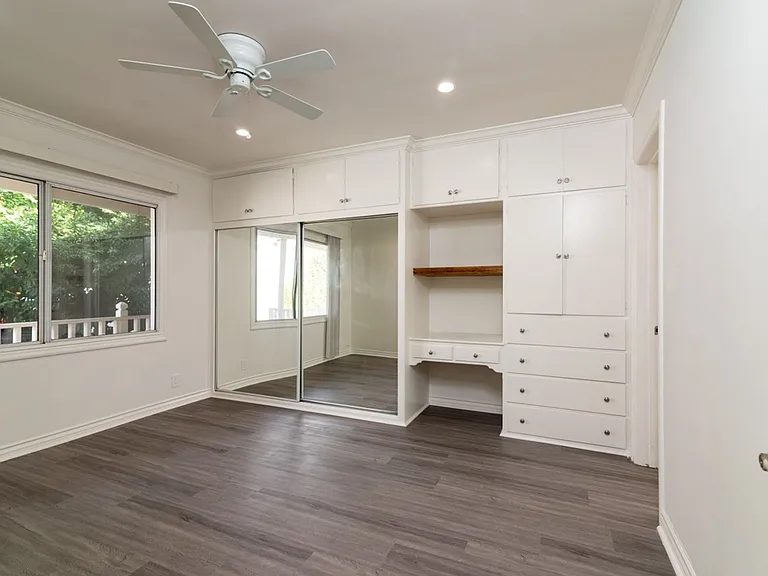 Alameda Apartments — Photo 5